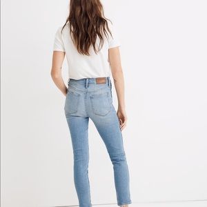 10" High-Rise Skinny Crop Jeans in Horne Wash 24